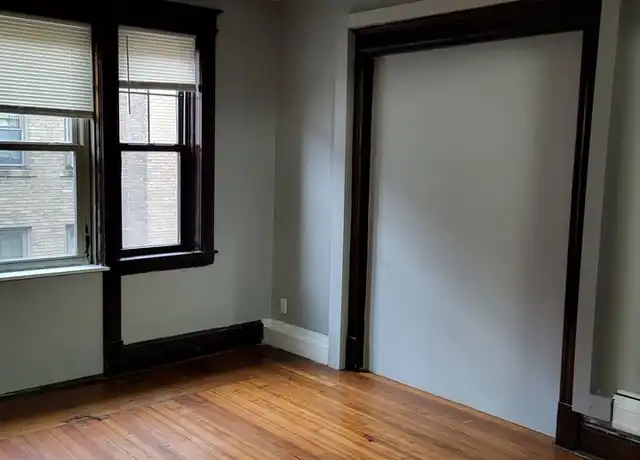 Property at 216 Pearl St Unit 218-3L, Springfield, MA, 01105, 2 beds, 1 bath, [object Object]