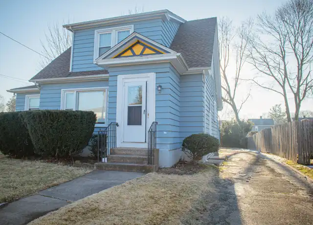 Property at 18 Thompson St, Hamden, CT, 06518, 4 beds, 1.5 baths, [object Object]