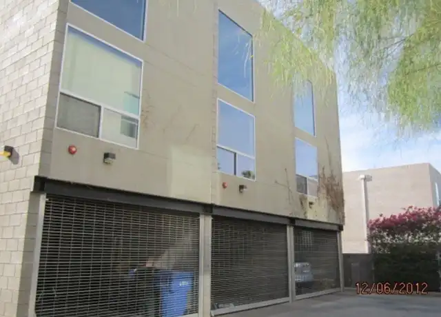 Property at 537 E Willetta St, Phoenix, AZ, 85004, 2 beds, 1 bath, [object Object]