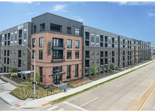 Photo of 400 W Main St, Lewisville, TX 75057