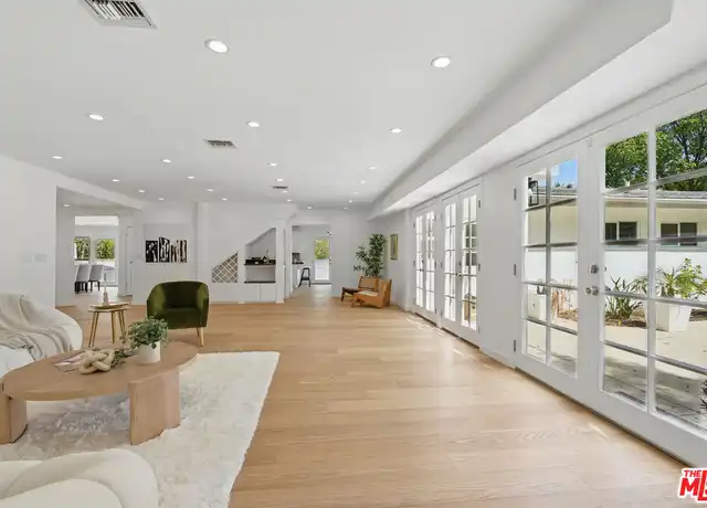 Property at 5220 Melvin Ave, Tarzana, CA, 91356, 5 beds, 4 baths, [object Object]