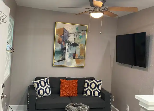 Property at 2914 Avenue K Unit 3, Galveston, TX, 77550, 2 beds, 1 bath, [object Object]