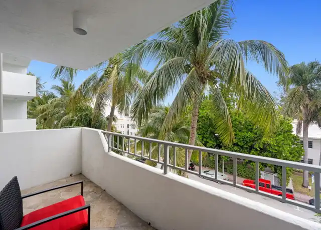 Property at 1610 Lenox Ave #402, Miami Beach, FL, 33139, 1 bed, 1.5 baths, [object Object]