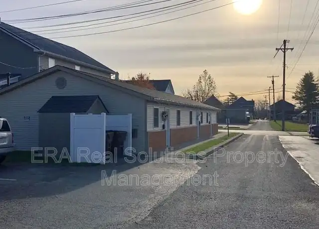 Property at 216 W Temple St, Washington Court House, OH, 43160, 2 beds, 1 bath, [object Object]