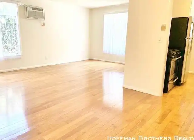 Property at 2001 Beachwood Dr Unit 07, Los Angeles, CA, 90068, 1 bed, 1 bath, [object Object]