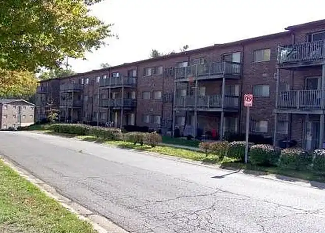 Property at Oakbrook Gardens - 5010 Clayridge Dr, Saint Louis, MO, 63129, 1-2 bed, 1 bath, [object Object]