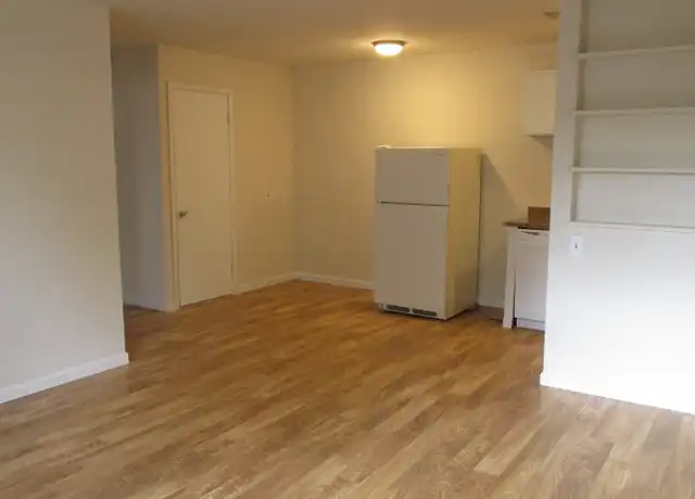 Property at 433 E 13th Ave Unit 7, Columbus, OH, 43201, 2 beds, 1 bath, [object Object]
