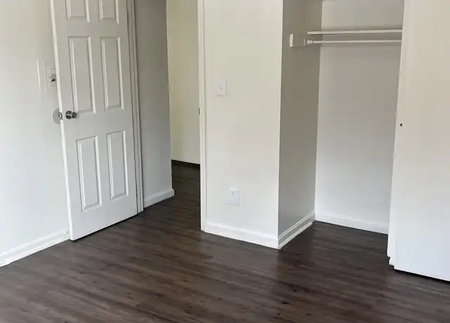 Property at 4049 Reading Rd Unit 47, Cincinnati, OH, 45229, 1 bed, 1 bath, [object Object]