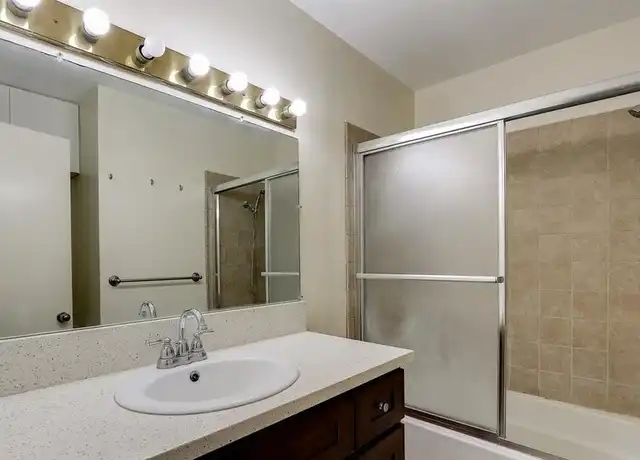 Property at 1440 Veteran Ave Unit 2J, Los Angeles, CA, 90024, 1 bed, 1 bath, [object Object]