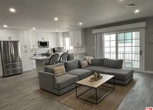Property at 940 7th St #9, Santa Monica, CA, 90403, 2 beds, 2 baths, [object Object]