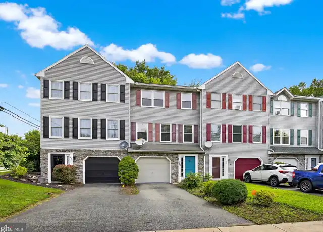 Property at 605 Emerald Dr, Lancaster, PA, 17603, 3 beds, 1.5 baths, [object Object]