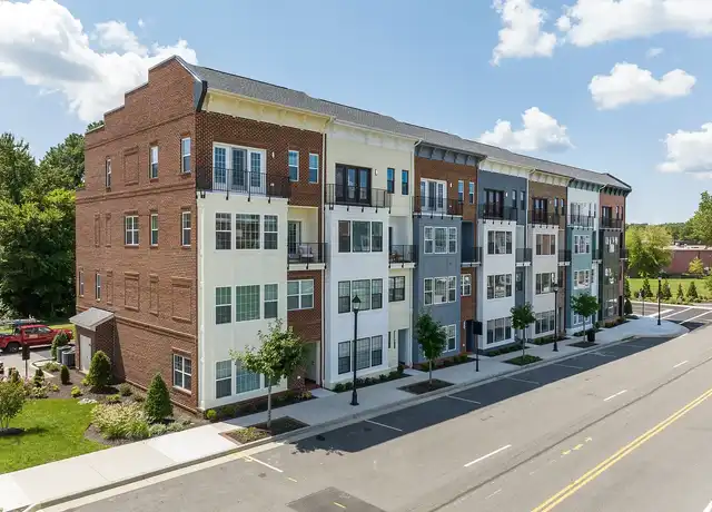 Property at Jordans Branch Apartments - 5101 Libbie Lake South St, Richmond, VA, 23230, 3 beds, 2.5 baths, [object Object]