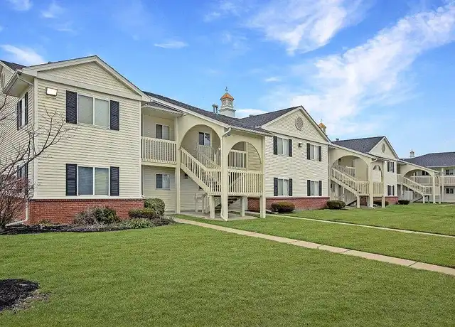 Property at Steeplechase Apartments and Townhomes - 1009 N Holland Sylvania Rd, Toledo, OH, 43615, 2-3 beds, 1-2 bath, [object Object]