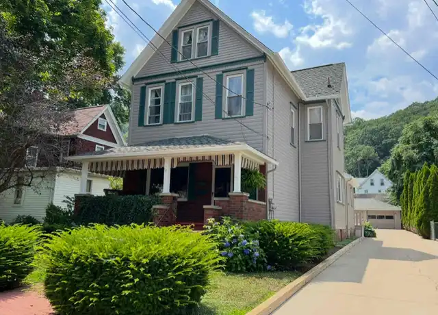 Property at 729 Liberty St Unit 1, Franklin, PA, 16323, 2 beds, 1 bath, [object Object]