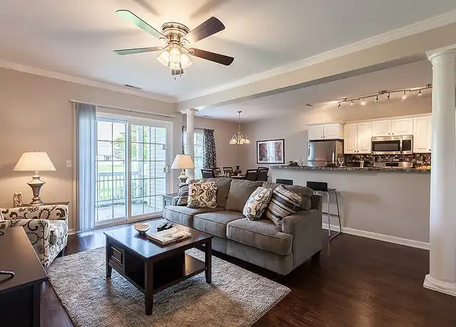 Property at Oakmonte Apartment Homes - 1 Oakmonte Blvd, Webster, NY, 14580, 1-2 bed, 1-2 bath, [object Object]