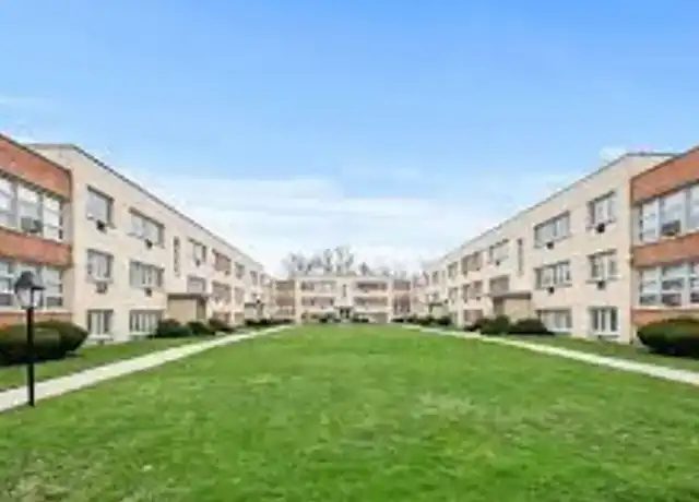 Property at 1822 W 107th St, Chicago, IL, 60643, 2 beds, 1 bath, [object Object]