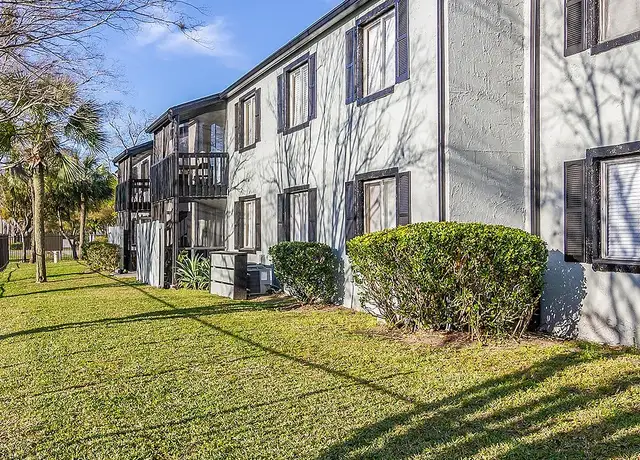 Photo of 401 Monument Rd, Jacksonville, FL 32225
