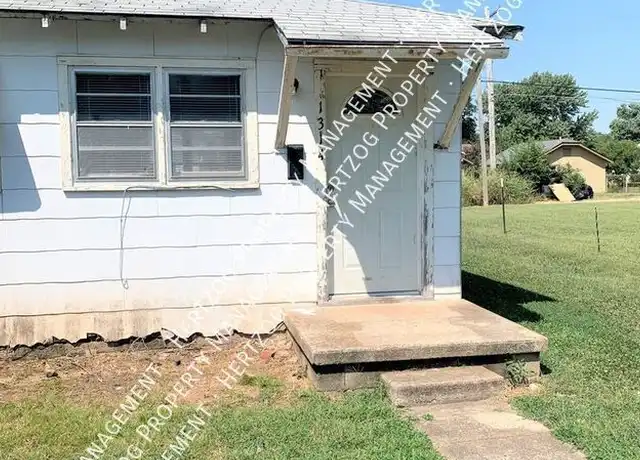 Property at 1314 S 8th St, Ponca City, OK, 74601, 2 beds, 1 bath, [object Object]
