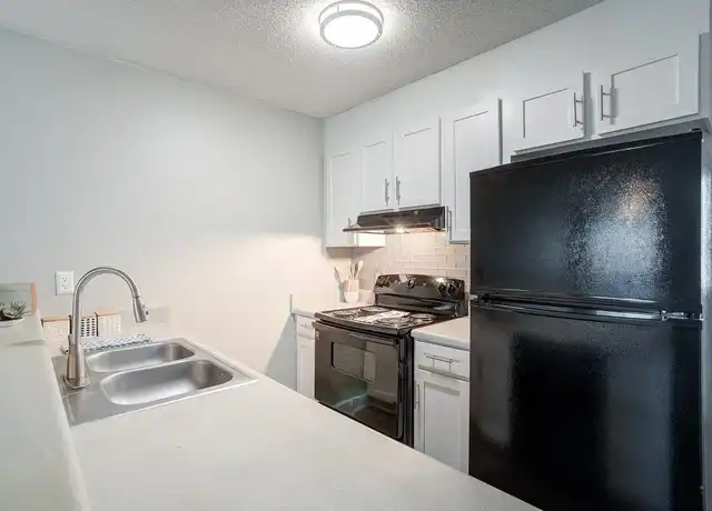 Property at 1022 West Apartment Homes - 1022 W Buford St, Gaffney, SC, 29341, 1 bed, 1 bath, [object Object]