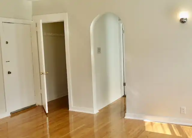 Property at 4338 S Drexel Blvd Unit 28, Chicago, IL, 60653, 1 bed, 1 bath, [object Object]
