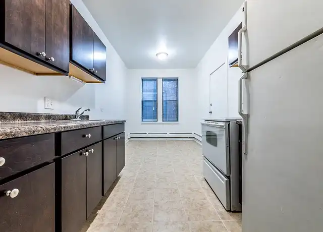 Property at 4653 W Jackson Blvd, Chicago, IL, 60644, 3 beds, 1 bath, [object Object]