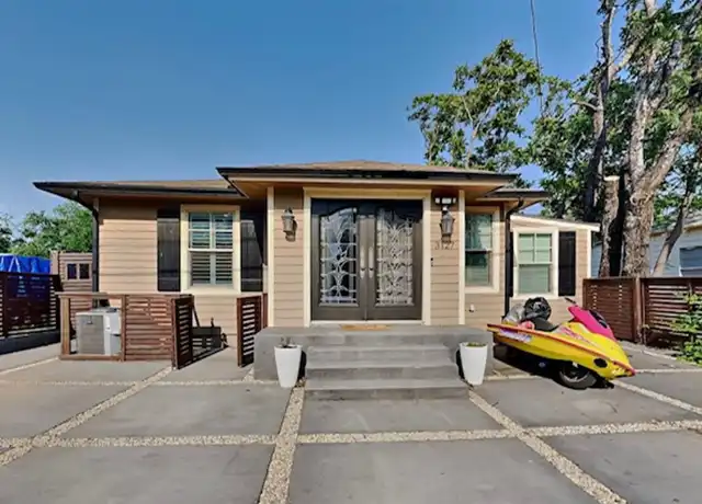 Property at 3127 Pastor St, Dallas, TX, 75212, 5 beds, 2 baths, [object Object]