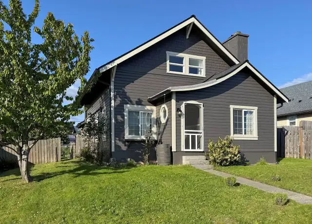 Property at 814 W 5th St, Port Angeles, WA, 98363, 3 beds, 2 baths, [object Object]