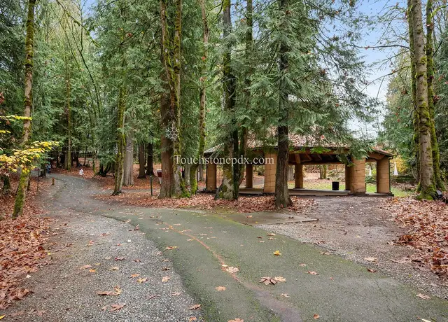 Photo of 18186 Meinig Ave, Sandy, OR 97055
