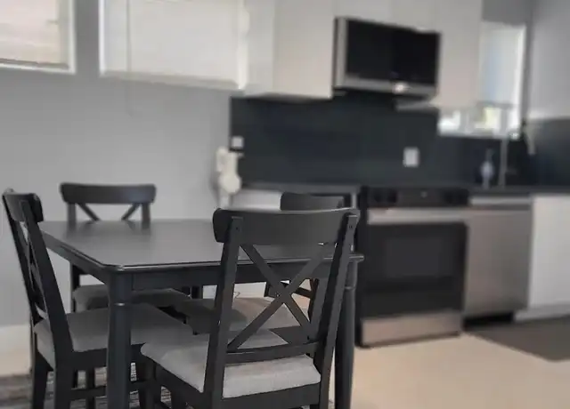 Property at 2504 23rd St Unit B, Santa Monica, CA, 90405, 2 beds, 2 baths, [object Object]