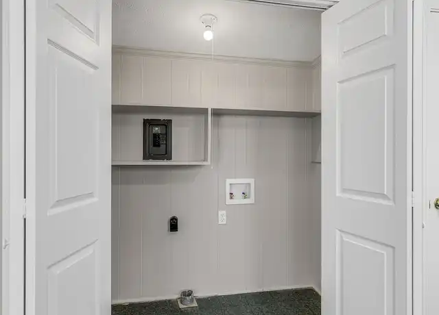 Property at E Georgia Apartments - 900 E Georgia Rd, Simpsonville, SC, 29681, 2 beds, 1 bath, [object Object]