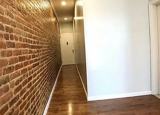Property at 530 Isham St Unit 2B, New York, NY, 10034, 2 beds, 1 bath, [object Object]