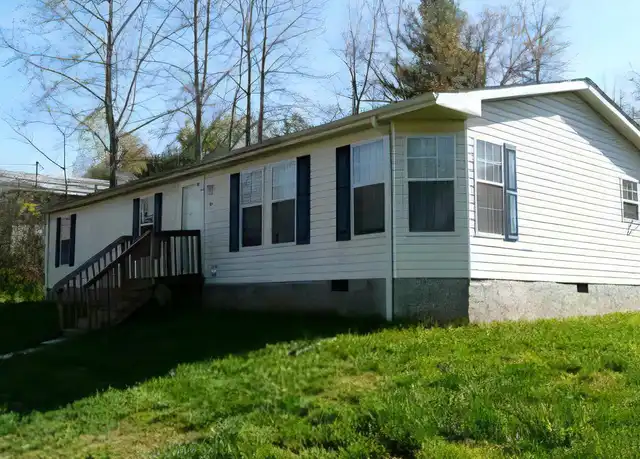 Property at 55 Crestview Hts, Sylva, NC, 28779, 3 beds, 2 baths, [object Object]