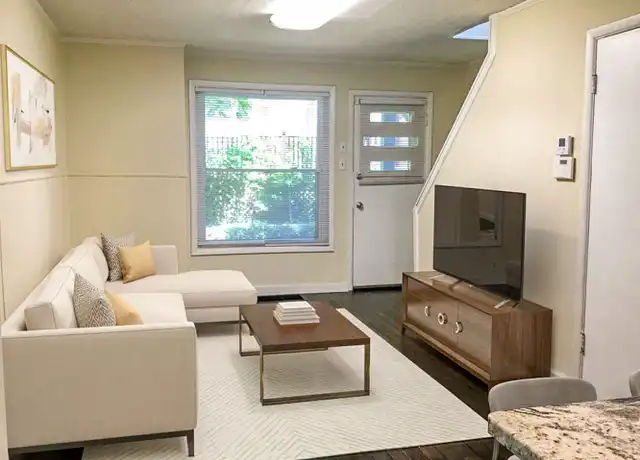 Property at 153 E Maynard Ave, Columbus, OH, 43202, 3 beds, 1 bath, [object Object]