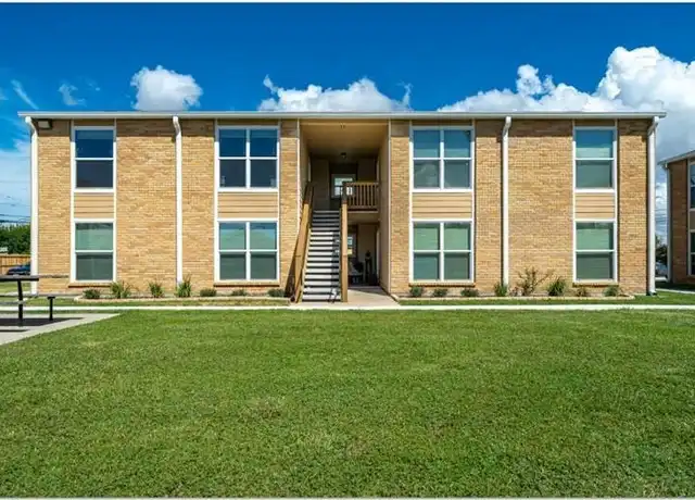 Property at 200 South Avenue A Unit 100, Aransas Pass, TX, 78336, 1 bed, 1 bath, [object Object]