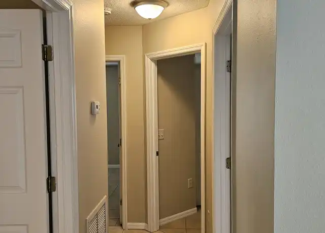 Property at 516 25th Dr E, Ellenton, FL, 34222, 4 beds, 2 baths, [object Object]