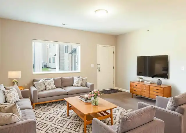 Property at Glencoe Oaks - 2086 Glencoe Hills Dr, Ann Arbor, MI, 48108, 2-4 beds, 2-2.5 baths, [object Object]