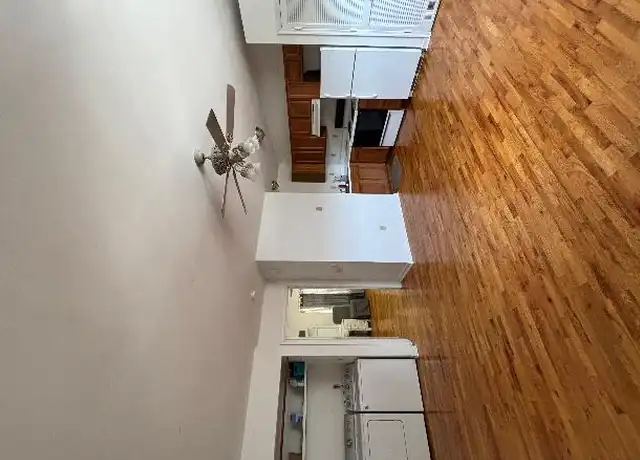 Property at 412 Oak Ave, Waynesboro, VA, 22980, 1 bed, 1 bath, [object Object]