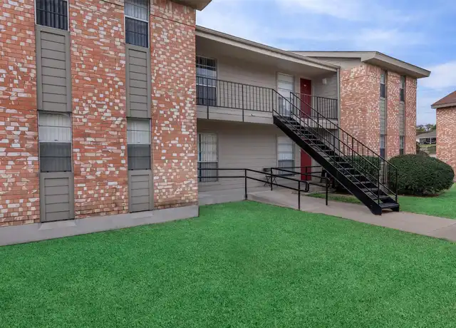 Property at 3144 NW 33rd St, Fort Worth, TX, 76106, 2 beds, 1 bath, [object Object]