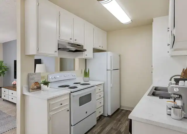 Property at Creekside Village - 2035 S Escondido Blvd, Escondido, CA, 92025, 2 beds, 2 baths, [object Object]