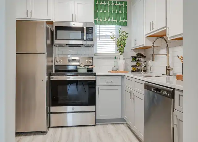Property at Verve 261 - 261 Suburban Pkwy, Norfolk, VA, 23505, 2-3 beds, 1-2 bath, [object Object]