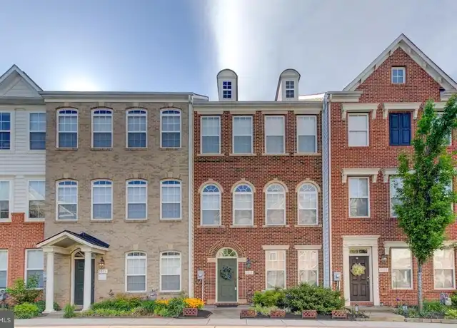 Property at 7015 Little Thames Dr, Gainesville, VA, 20155, 3 beds, 4 baths, [object Object]