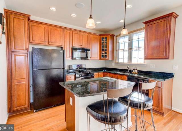 Photo of 7015 Little Thames Dr, Gainesville, VA 20155