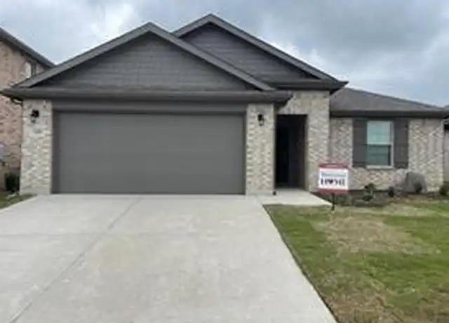 Property at 1808 Briar Hill Dr, Denton, TX, 76207, 4 beds, 2 baths, [object Object]