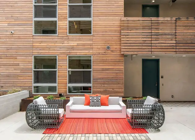 Photo of 1122 Pico Blvd, Santa Monica, CA 90405