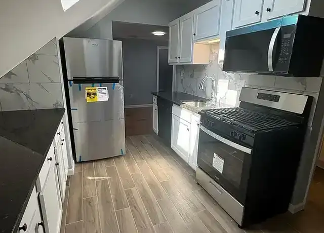 Property at 1936 Main St Unit 3, Stratford, CT, 06615, 3 beds, 1 bath, [object Object]
