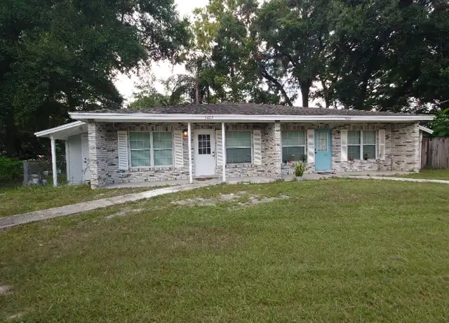 Property at 9402 N 15th St, Tampa, FL, 33612, 2 beds, 1 bath, [object Object]