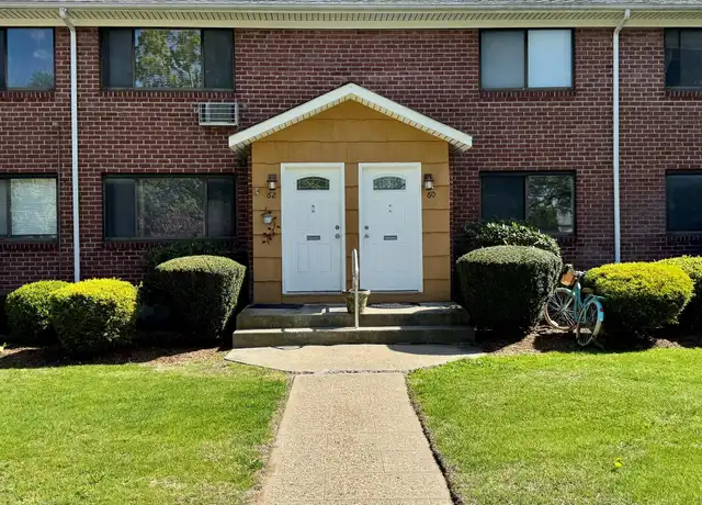 Property at 62 Hiddink St, Sayville, NY, 11782, 2 beds, 1 bath, [object Object]