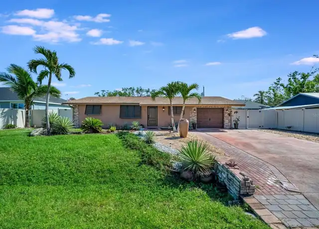 Property at 715 Clematis Rd, Venice, FL, 34293, 2 beds, 2 baths, [object Object]