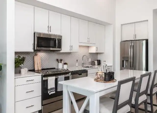 Property at 310 Broad St, Charleston, SC, 29401, 1 bed, 1 bath, [object Object]
