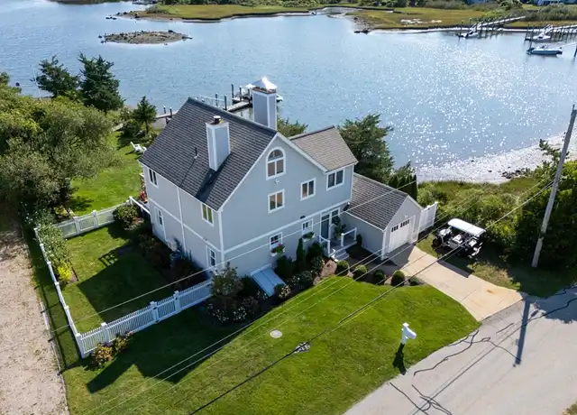 Property at 31 Franks Neck Rd, Narragansett, RI, 02882, 3 beds, 2 baths, [object Object]